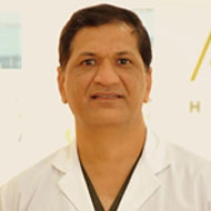 Dr Rajesh Verma Top Spine Surgeon Narayana Health Hospital نيودلهي الهند